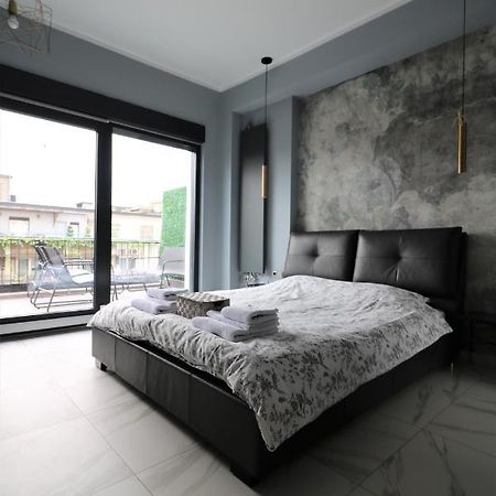 Deluxe Skyline Retreat Studio - Old Town Bukareszt Zewnętrze zdjęcie