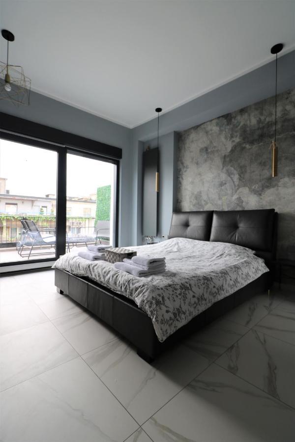Deluxe Skyline Retreat Studio - Old Town Bukareszt Zewnętrze zdjęcie